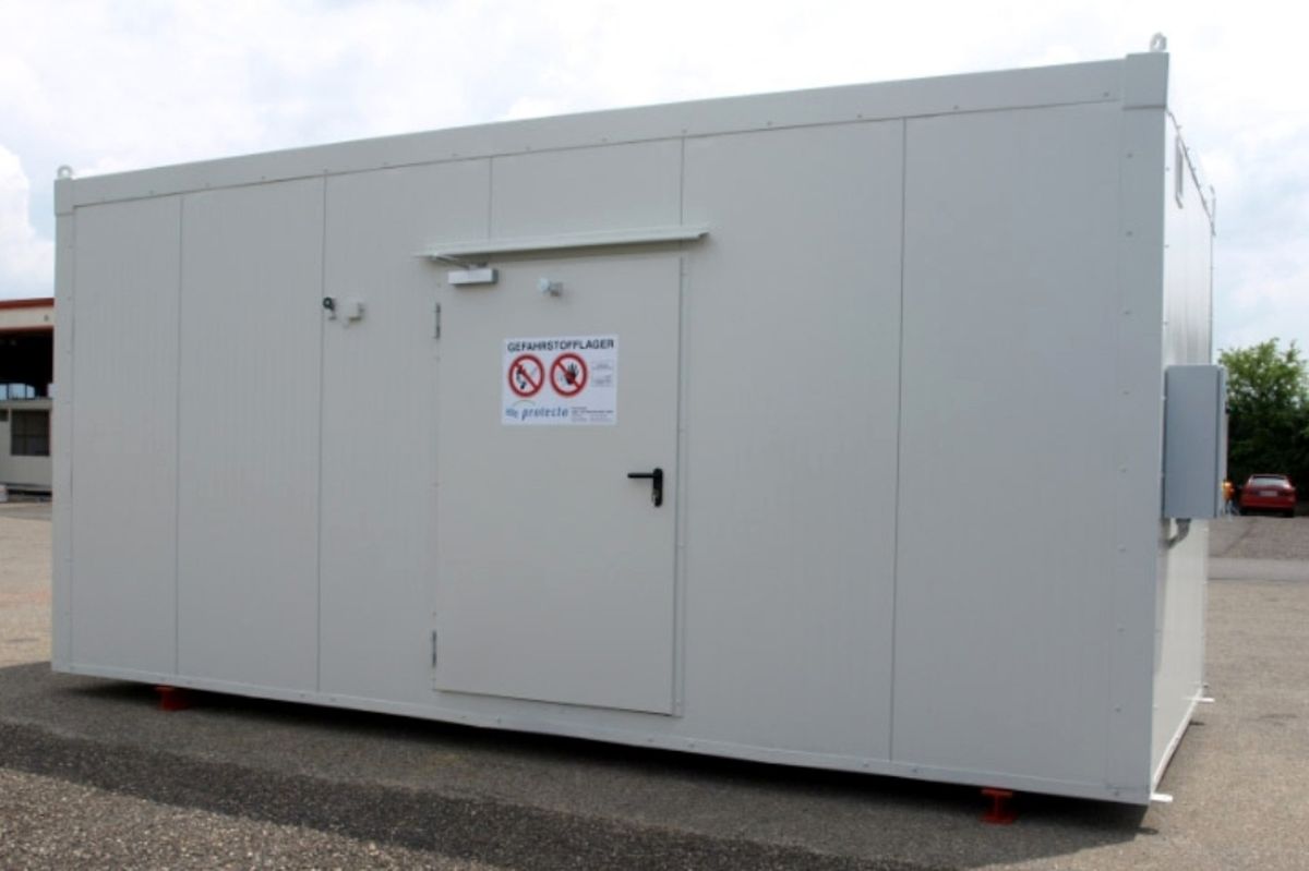 Gefahrstoffcontainer begehbar GCS 24120 TA mit Tür 1250x2000 mm, zur passiven Lagerung